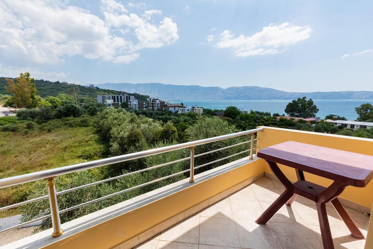 Hotel Dini Radhima Kültér fotó