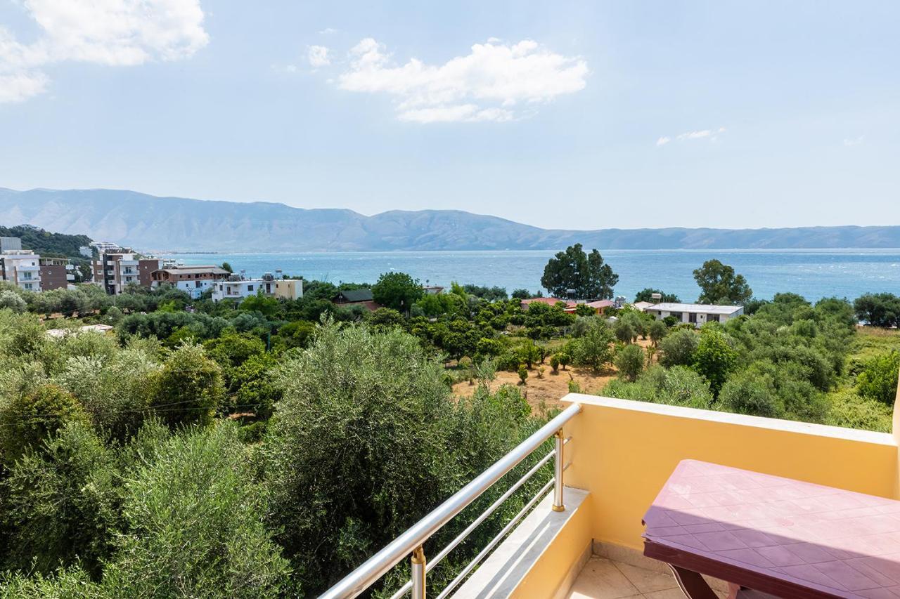 Hotel Dini Radhima Kültér fotó