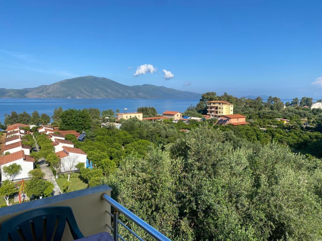 Hotel Dini Radhima Kültér fotó
